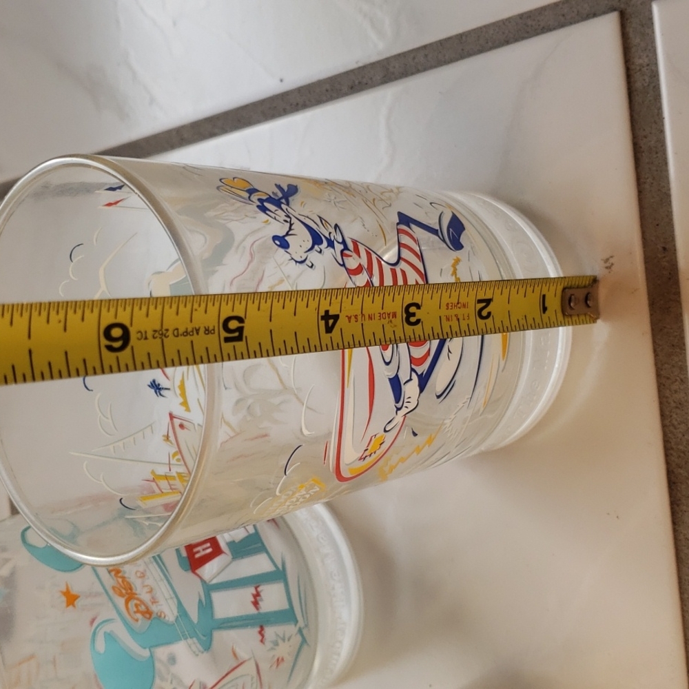 Vintage rare hard to find set of McDonalds Disney years of magic tumblers (3) - Picture 6 of 8